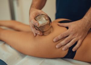 Masaż bańką chińską